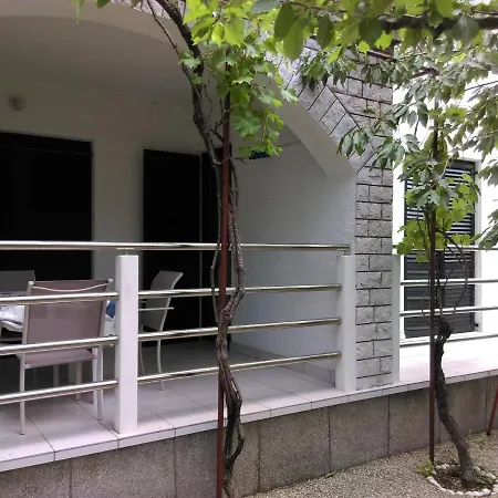 Apartment Vrzic *